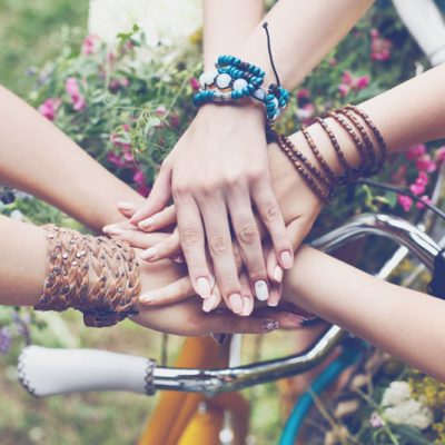 united-hands-of-girlfriends-closeup-young-girls-PBPMA5L.jpg Test 4